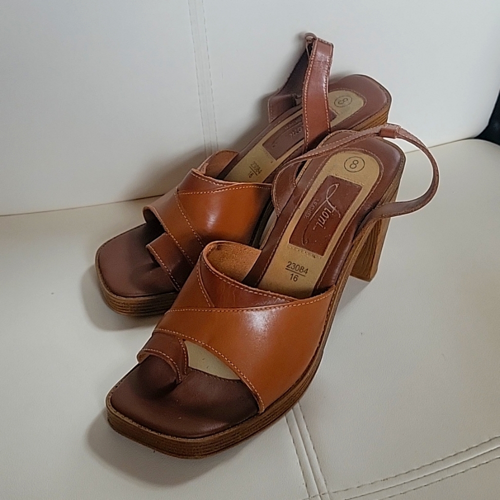 Vintage y2k fioni brown leather heels size 8